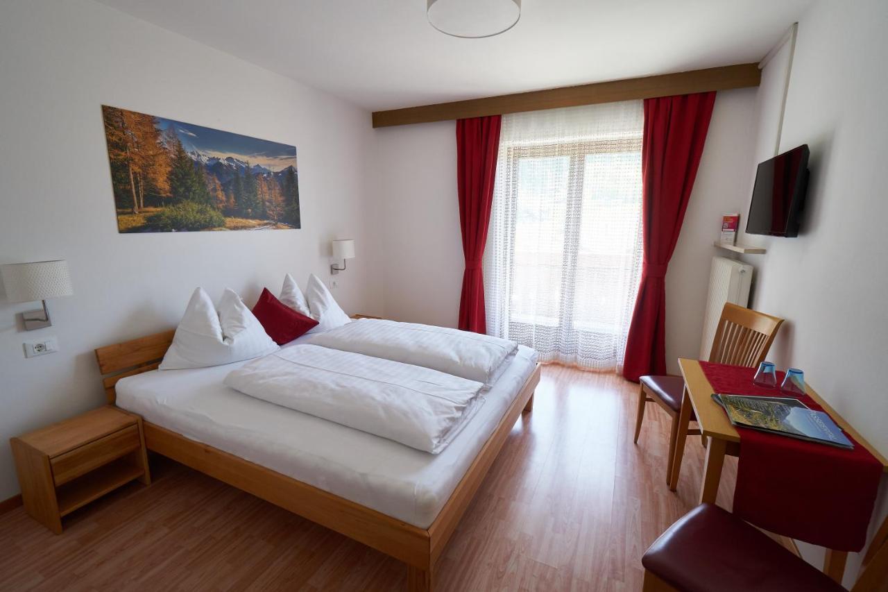 Privatpension Bergkristall San Martino In Passiria  Bagian luar foto