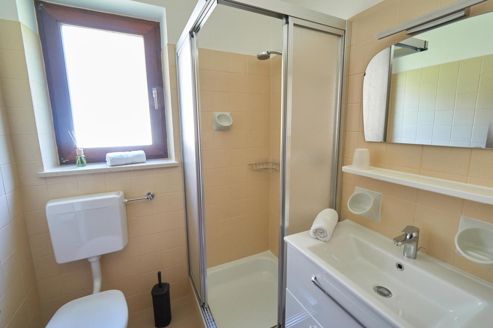 Privatpension Bergkristall San Martino In Passiria  Ruang foto